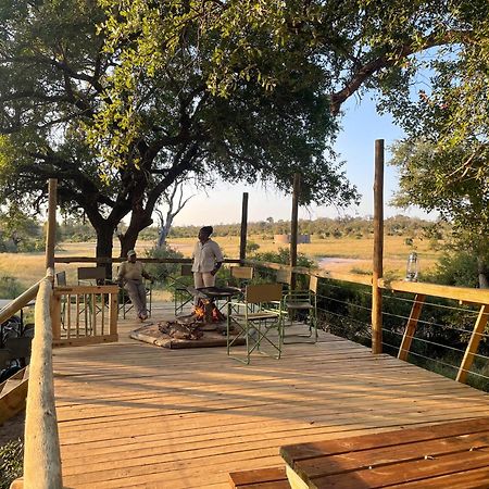 Rhino Post Safari Lodge Скукуза Екстер'єр фото
