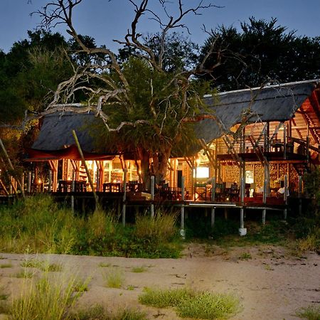 Rhino Post Safari Lodge Скукуза Екстер'єр фото