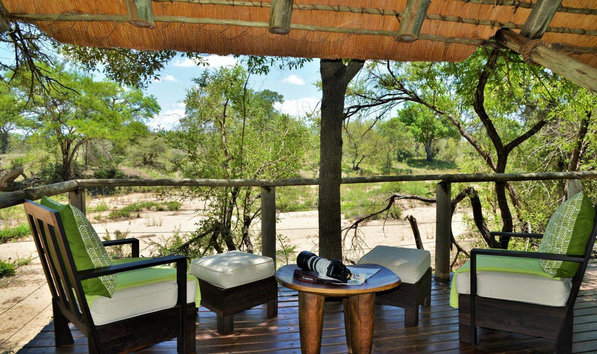 Rhino Post Safari Lodge Скукуза Екстер'єр фото