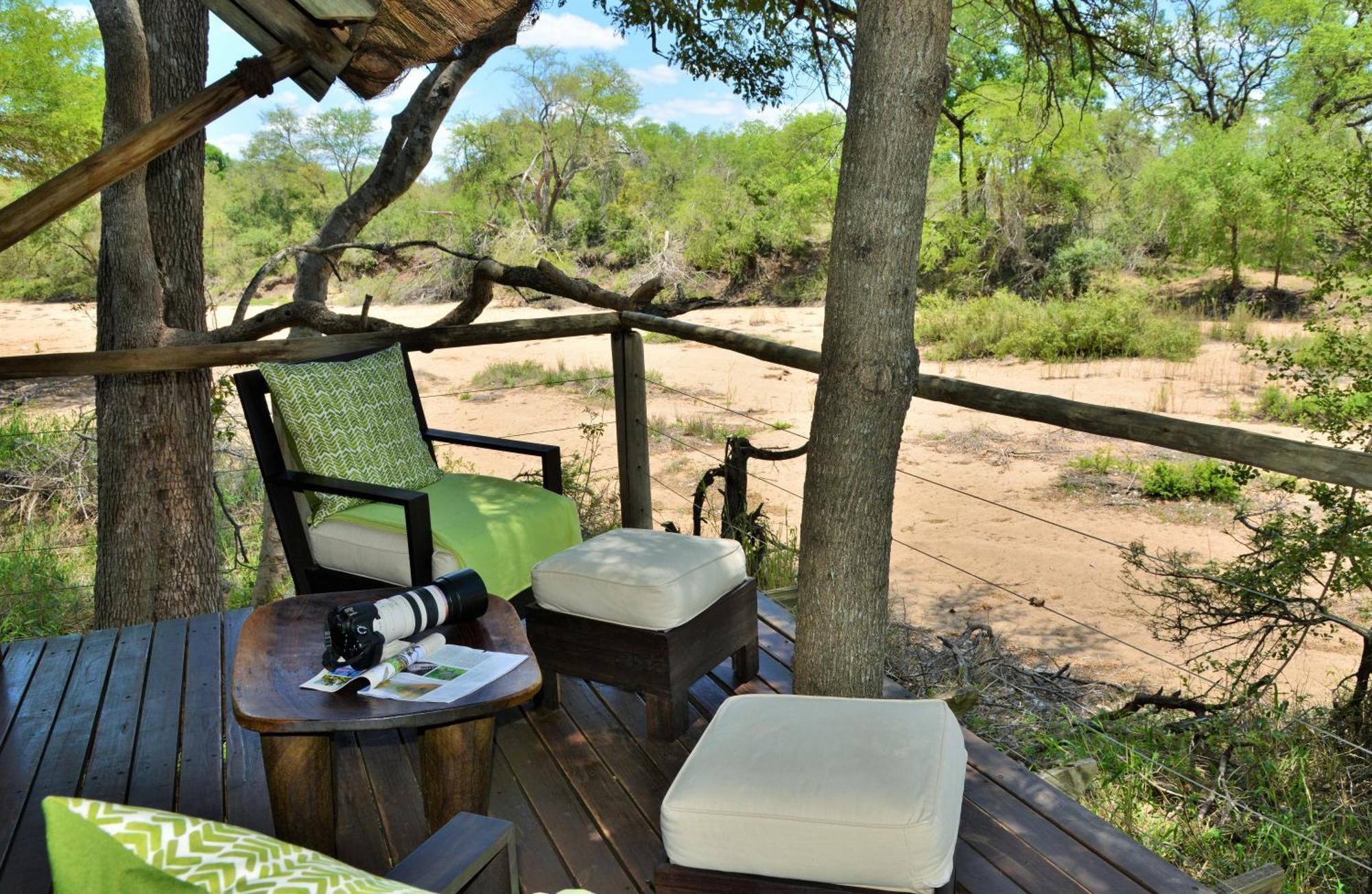 Rhino Post Safari Lodge Скукуза Екстер'єр фото