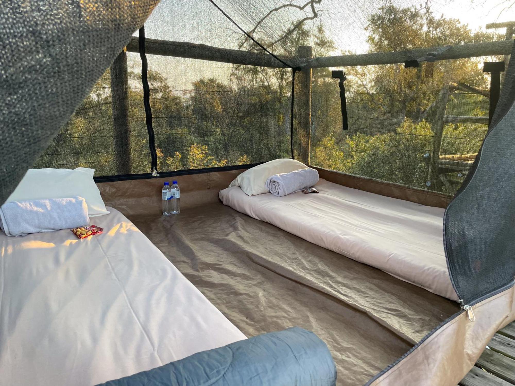 Rhino Post Safari Lodge Скукуза Екстер'єр фото
