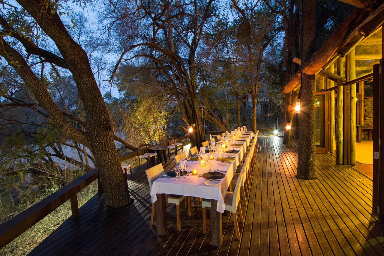 Rhino Post Safari Lodge Скукуза Екстер'єр фото